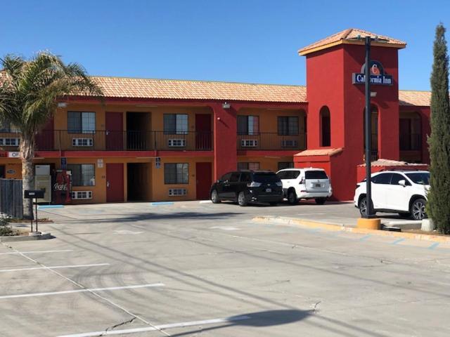 California Inn Hotel And Suites Adelanto Us 395 Exterior photo